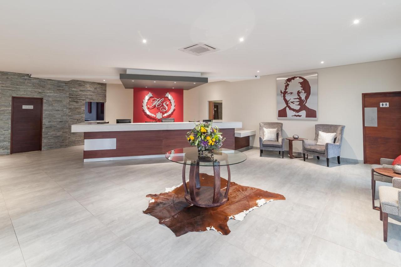 Hotel Savoy And Conference Centre Мтата Экстерьер фото